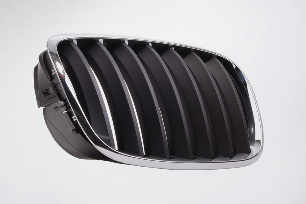 Bonnet Grille - BMW E70 / E71 X-Series - Black With Chrome Frame - Right